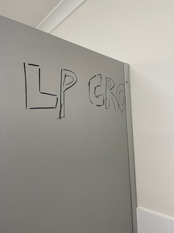 Washroom partition before cleaning